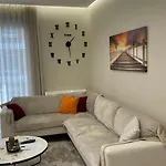 Apartmán Bashllari's -10 Min Walk To Center Korce