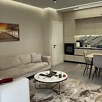 Apartmán Bashllari's -10 Min Walk To Center *